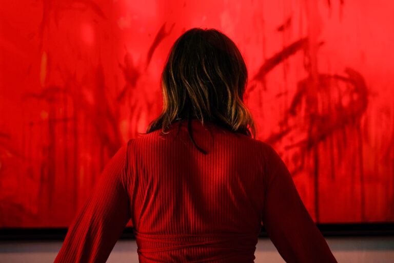 Koniec zasad: Jak sztuka nowoczesna wywróciła nastroje w galeriach i wciąż prowokuje?