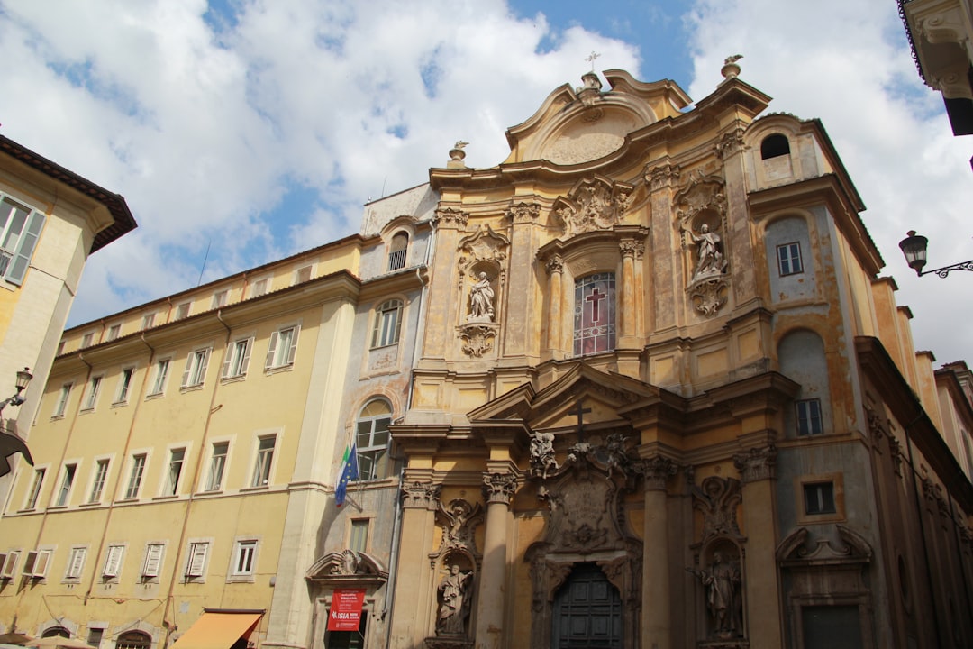 Wyspiański w szkle: Jak czytać mistyczne witraże i co naprawdę oznaczają ich motywy?